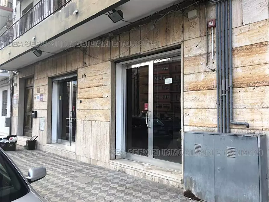 Immagine 5 di Attività commerciale in vendita  a Reggio Di Calabria