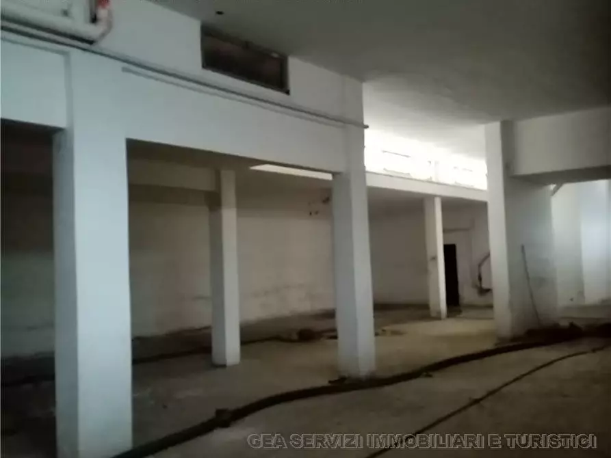 Immagine 4 di Garage in vendita  a Capurso