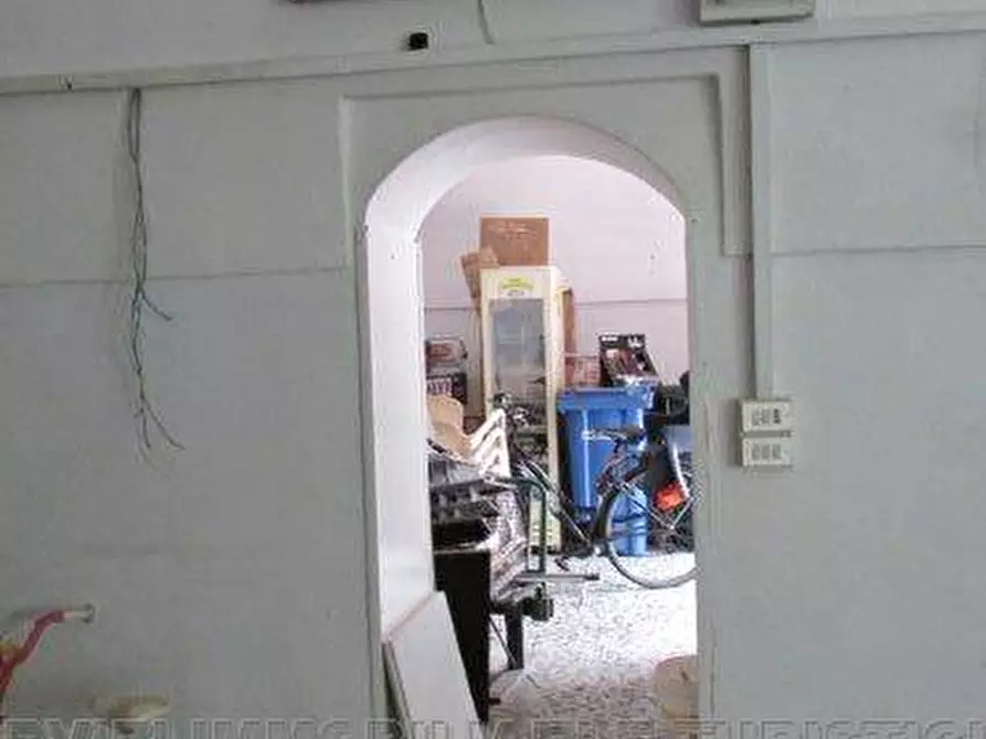 Immagine 3 di Attività commerciale in affitto  a Bernalda