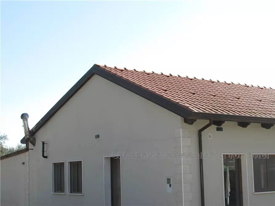 Immagine 12 di Villa in vendita  a Pisticci