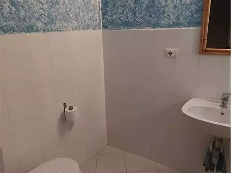 Immagine 3 di Deposito in affitto  a San Casciano In Val Di Pesa