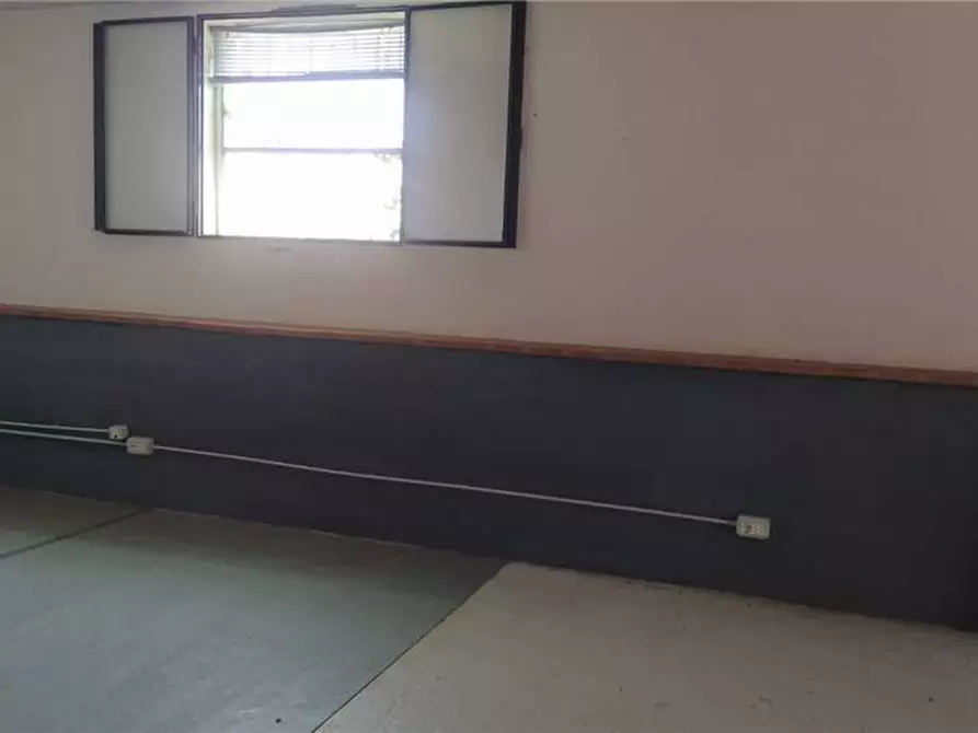 Immagine 4 di Deposito in affitto  a San Casciano In Val Di Pesa