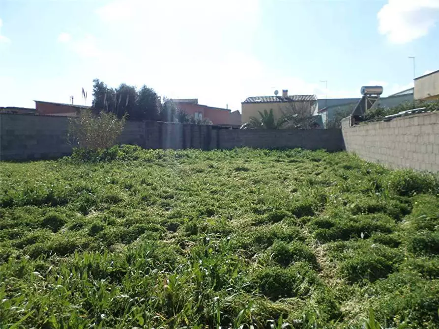 Immagine 2 di Terreno in vendita  a Uta
