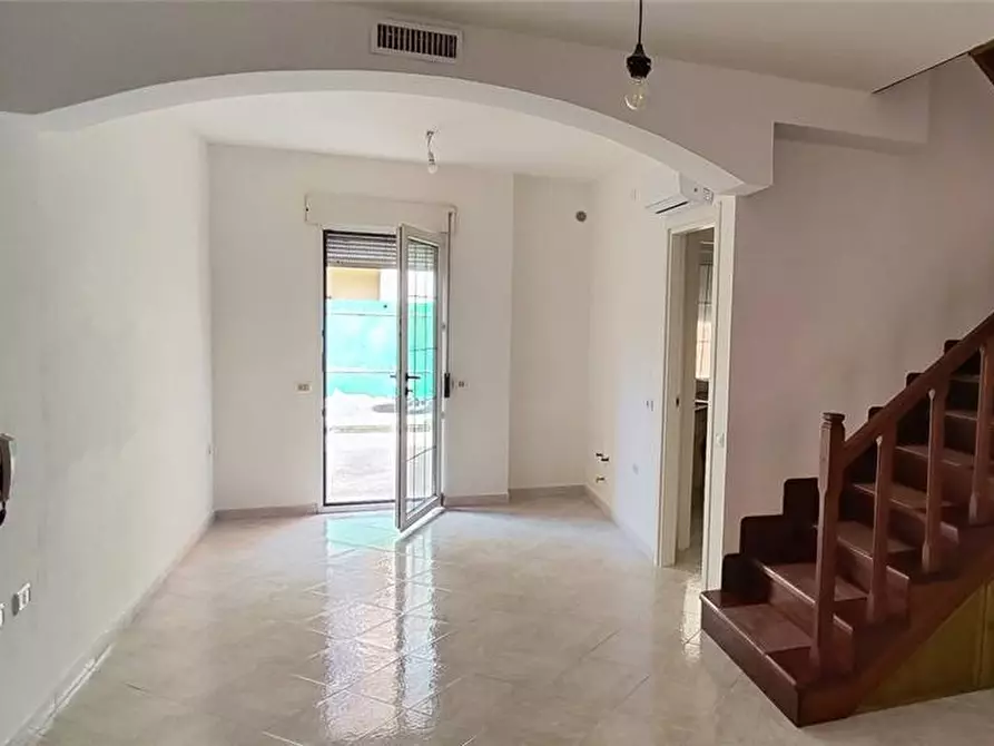 Immagine 1 di Villa in vendita  in Via Via del Popolo, 6 a Assemini