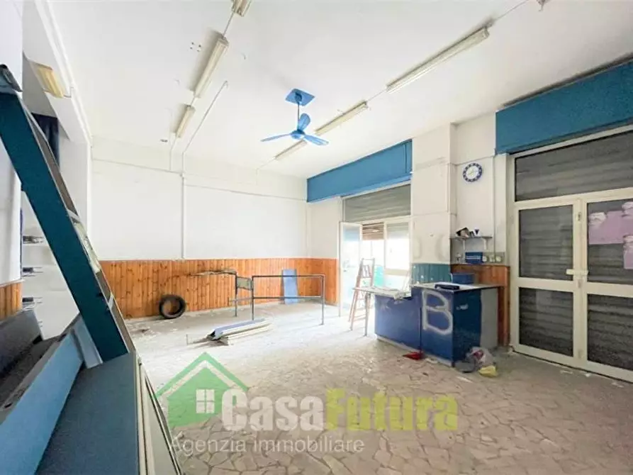 Immagine 2 di Attività commerciale in vendita  in Via trentino, 24 a Napoli