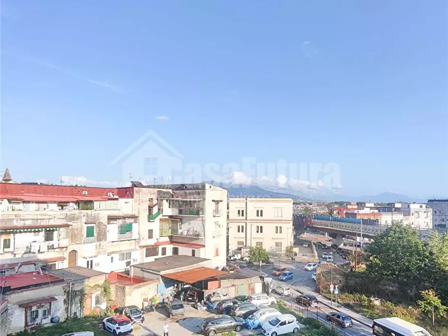 Immagine 10 di Appartamento in vendita  a Napoli