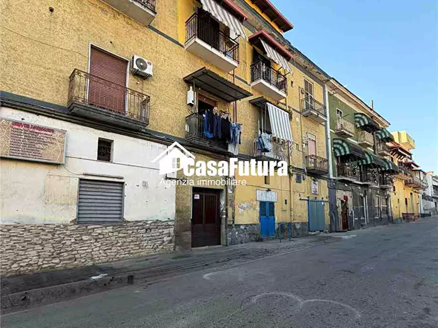 Immagine 1 di Appartamento in vendita  a Napoli
