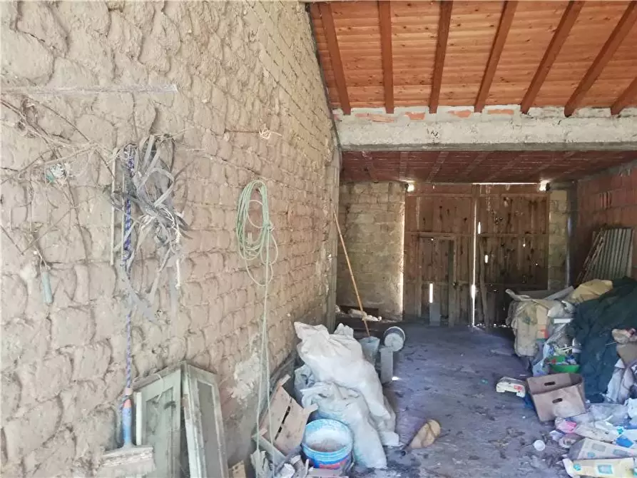 Immagine 10 di Villa in vendita  a Nurachi
