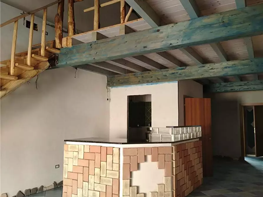 Immagine 2 di Attività commerciale in vendita  a Riola Sardo