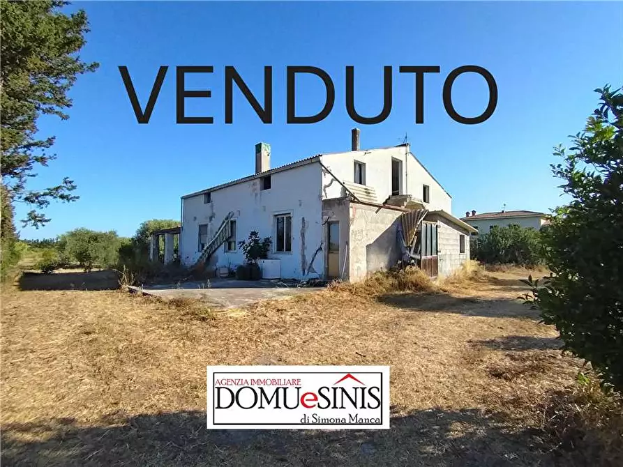 Immagine 1 di Villa in vendita  a Nurachi