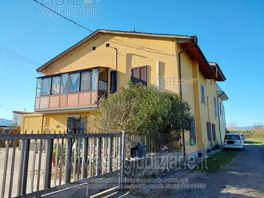 Immagine 1 di Appartamento in vendita  in Via TREBBIO ALLA BARDENA, 25 a Prato