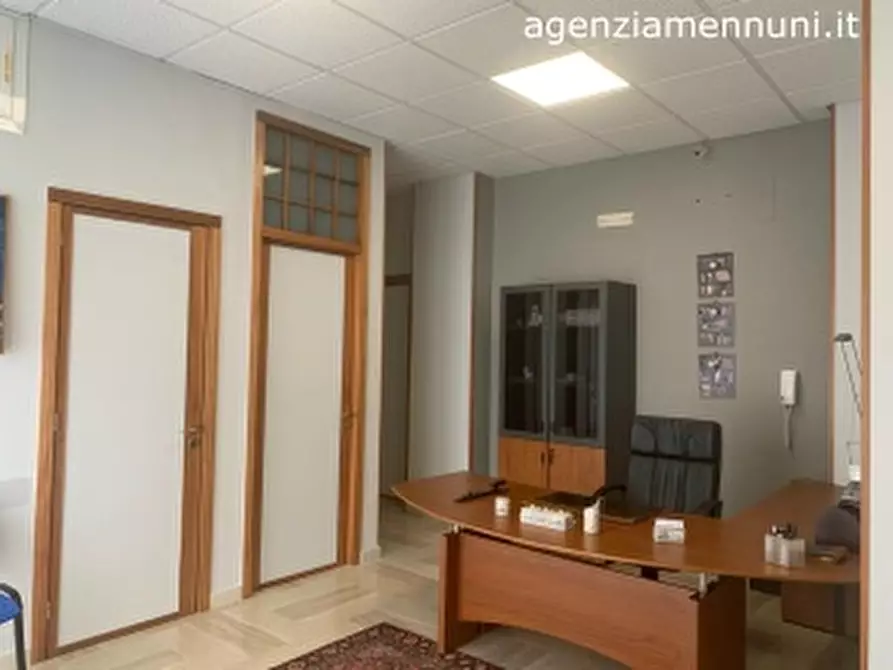 Immagine 3 di Ufficio in vendita  a Barletta
