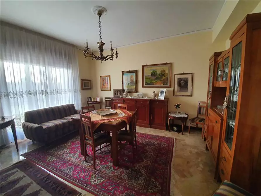 Immagine 11 di Appartamento in vendita  in Via G. Garibaldi, 439 a Messina