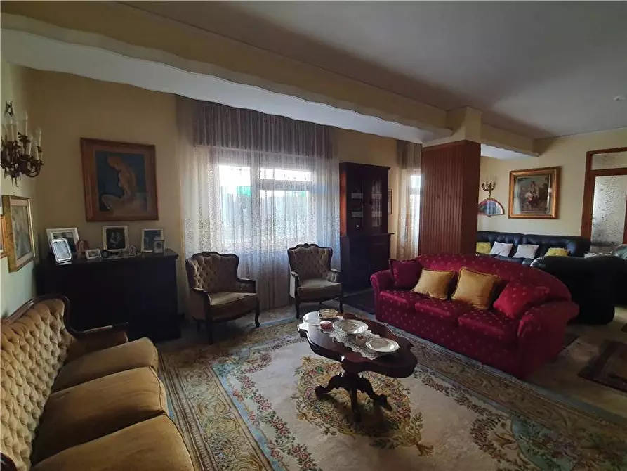 Immagine 4 di Appartamento in vendita  in Via G. Garibaldi, 439 a Messina