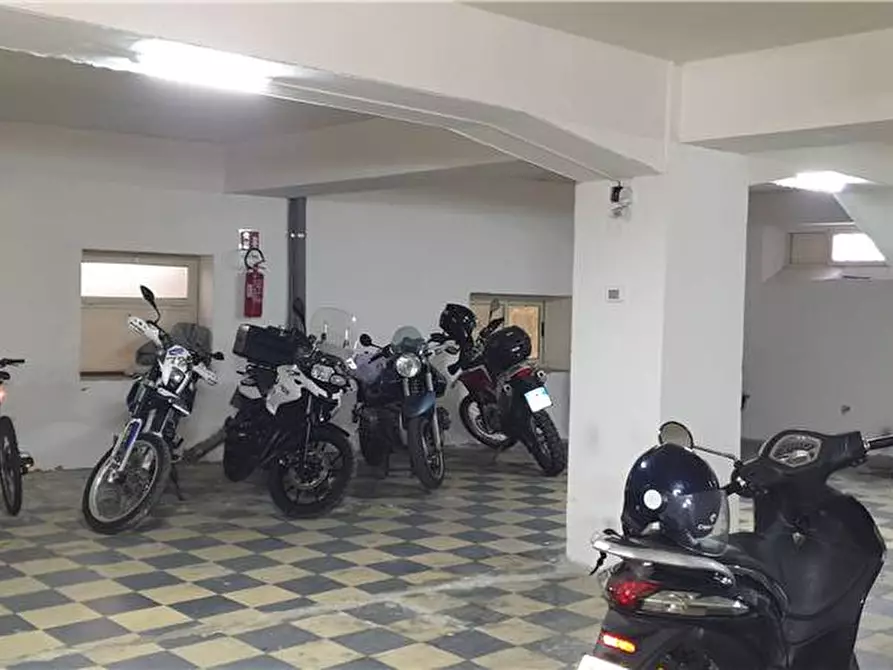 Immagine 12 di Garage in vendita  in Via Colapesce, 5 a Messina