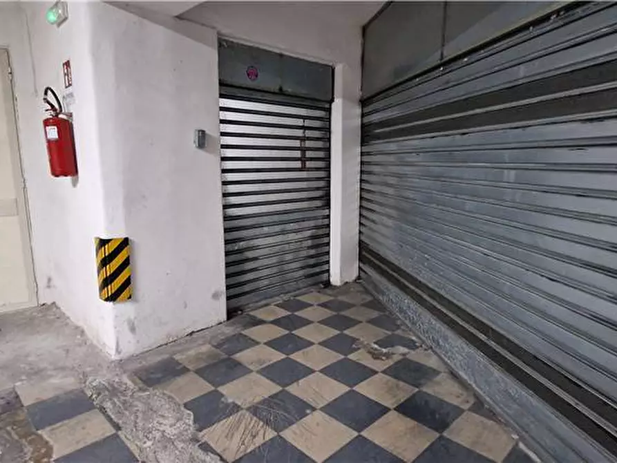 Immagine 8 di Garage in vendita  in Via Colapesce, 5 a Messina