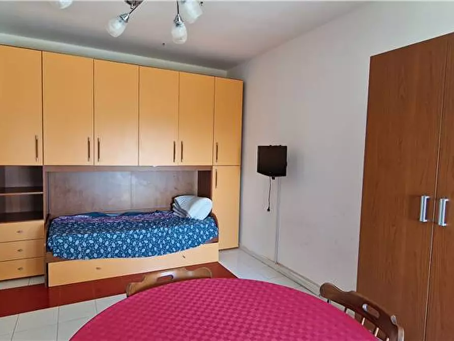 Immagine 9 di Appartamento in vendita  in P.zza S.Antonio da Padova,, 2,C a Messina