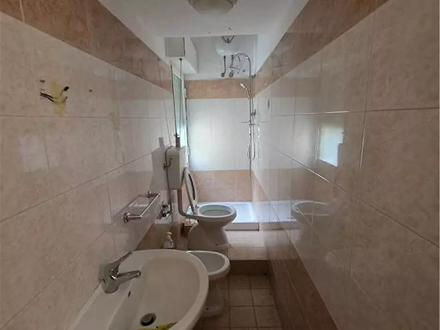 Immagine 9 di Attività commerciale in affitto  in Via Panoramica dello Stretto, 1368 a Messina