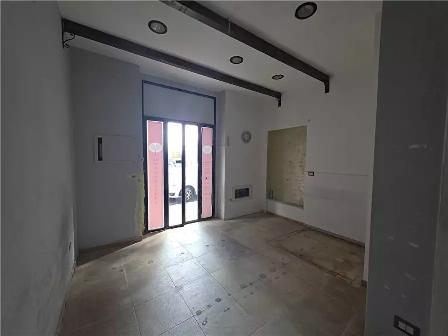 Immagine 6 di Attività commerciale in affitto  in Via XXIV Maggio, 105 a Messina