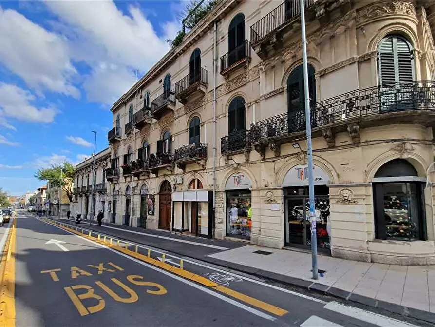 Immagine 16 di Attività commerciale in vendita  in C.so Cavour, 46 a Messina