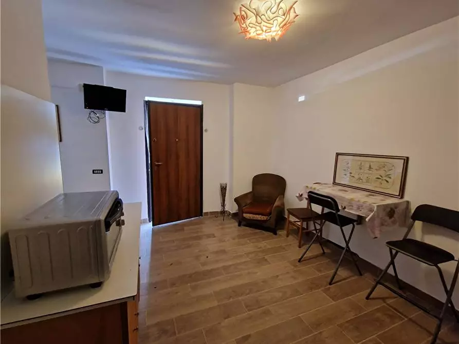 Immagine 6 di Attività commerciale in vendita  in C.so Cavour, 46 a Messina