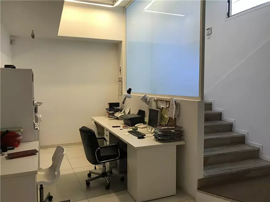 Immagine 3 di Ufficio in vendita  in V.le Boccetta, 41 a Messina