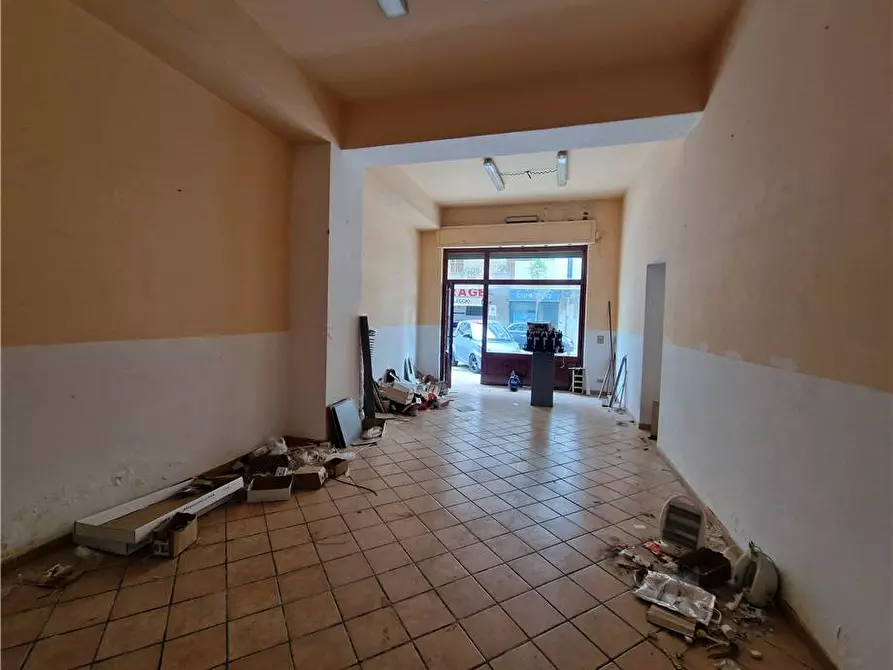 Immagine 13 di Attività commerciale in affitto  in Via Centonze, 182 a Messina