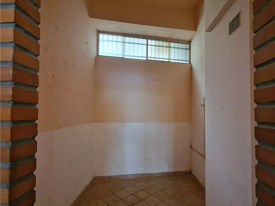 Immagine 8 di Attività commerciale in affitto  in Via Centonze, 182 a Messina