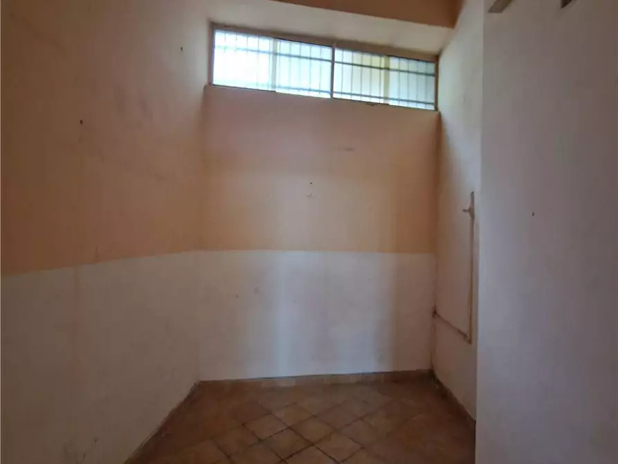 Immagine 9 di Attività commerciale in affitto  in Via Centonze, 182 a Messina
