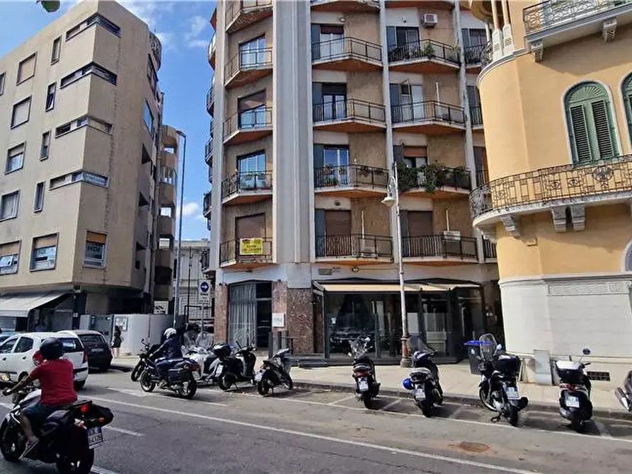 Immagine 1 di Appartamento in vendita  in Via Garibaldi, 87 a Messina