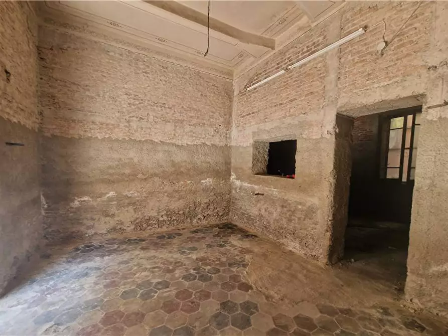 Immagine 10 di Attività commerciale in vendita  in Via Centonze, 146 a Messina