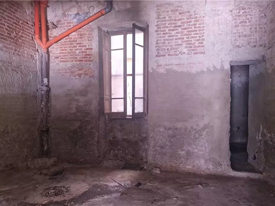 Immagine 13 di Attività commerciale in vendita  in Via Centonze, 146 a Messina