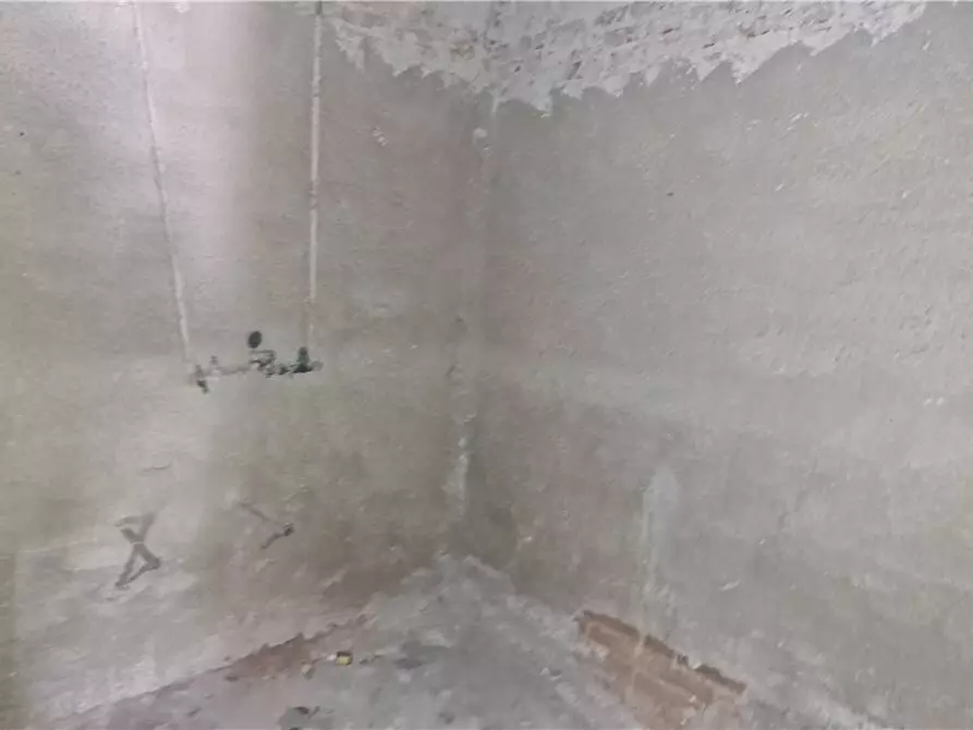 Immagine 15 di Attività commerciale in vendita  in Via Centonze, 146 a Messina