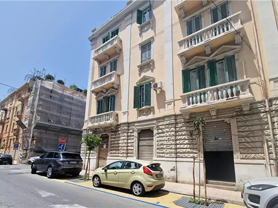 Immagine 3 di Attività commerciale in vendita  in Via Centonze, 146 a Messina