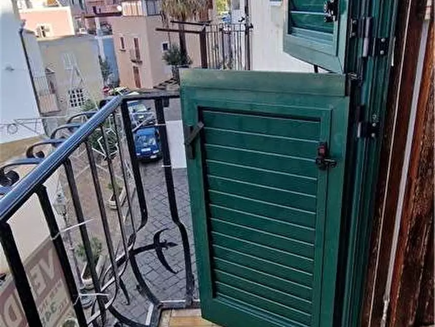 Immagine 14 di Appartamento in vendita  in Via Giuseppe Garibaldi, 148 a Lipari