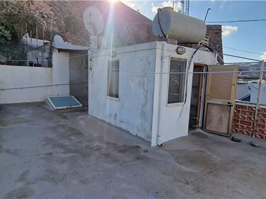 Immagine 22 di Appartamento in vendita  in Via Giuseppe Garibaldi, 148 a Lipari