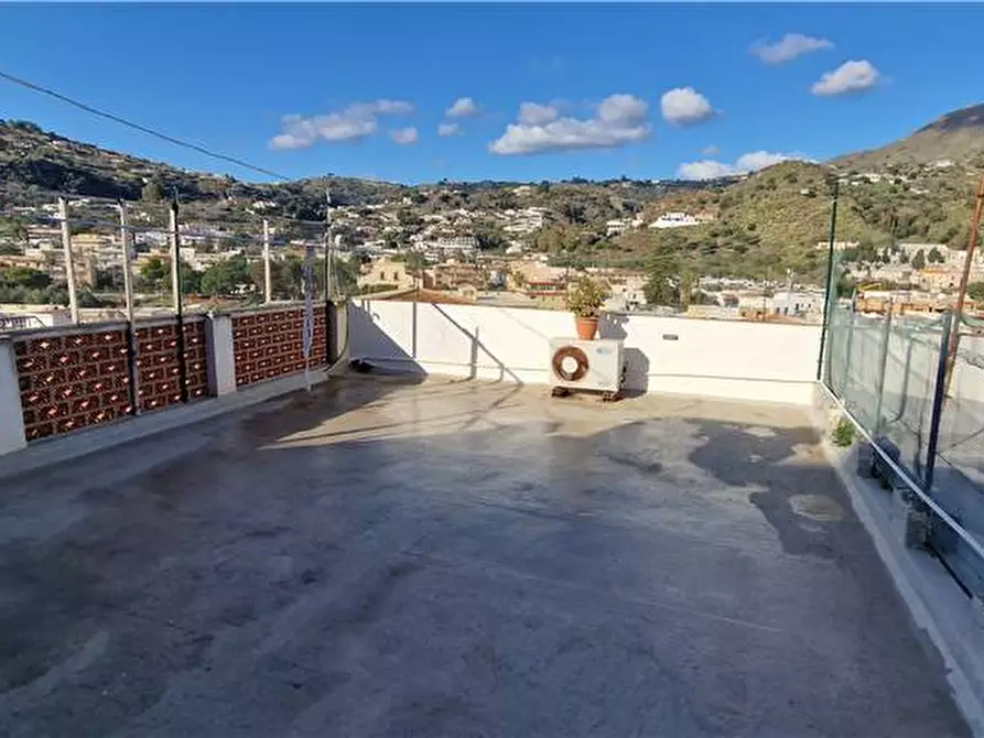 Immagine 24 di Appartamento in vendita  in Via Giuseppe Garibaldi, 148 a Lipari
