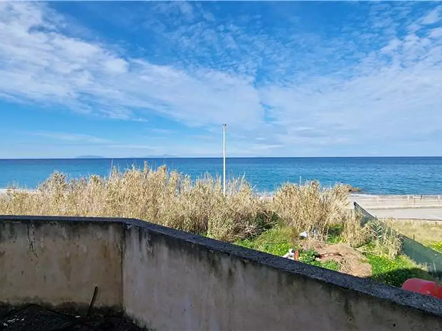 Immagine 10 di Villa in vendita  in Via Lungomare a Messina