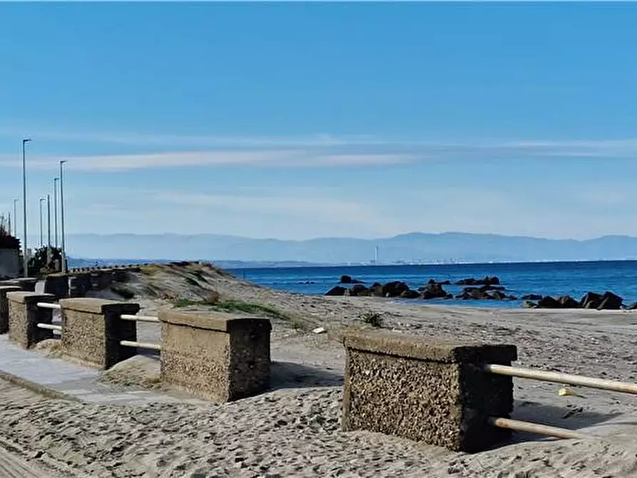 Immagine 12 di Villa in vendita  in Via Lungomare a Messina