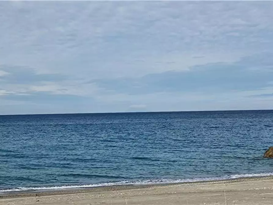 Immagine 14 di Villa in vendita  in Via Lungomare a Messina