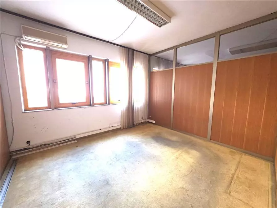 Immagine 13 di Ufficio in affitto  in Via Giordano Bruno, 106 a Messina