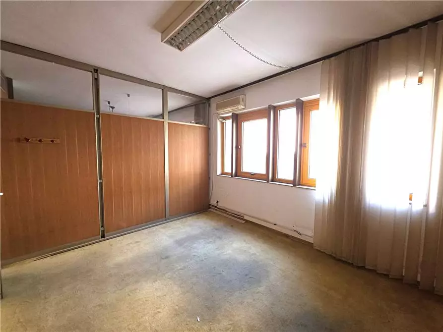Immagine 14 di Ufficio in affitto  in Via Giordano Bruno, 106 a Messina