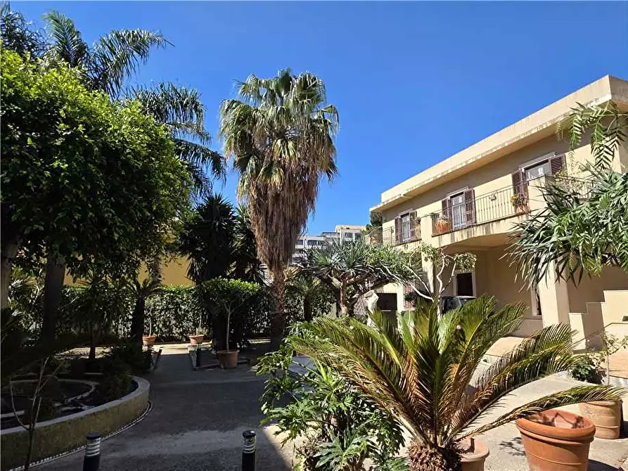 Immagine 1 di Villa in vendita  in Via Consolare Valeria, 430 a Messina