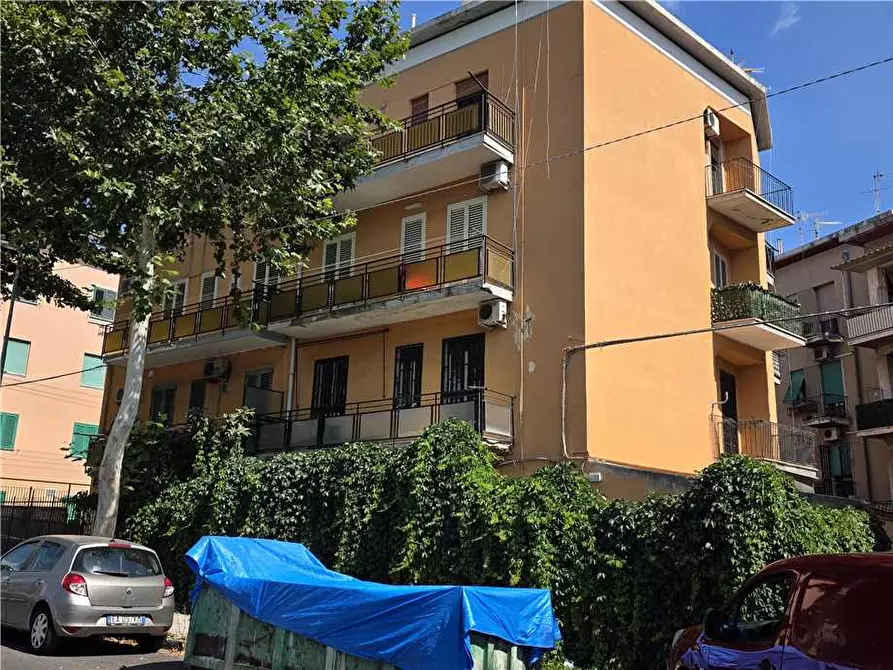 Immagine 21 di Appartamento in vendita  in Via Socrate, 17 a Messina