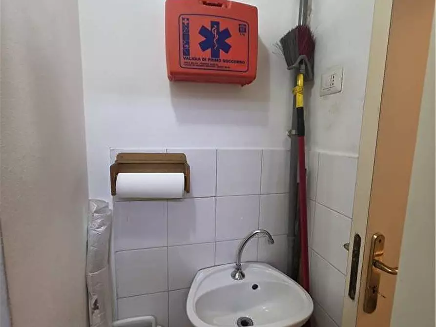 Immagine 9 di Attività commerciale in vendita  in Via Palermo, 121 a Messina