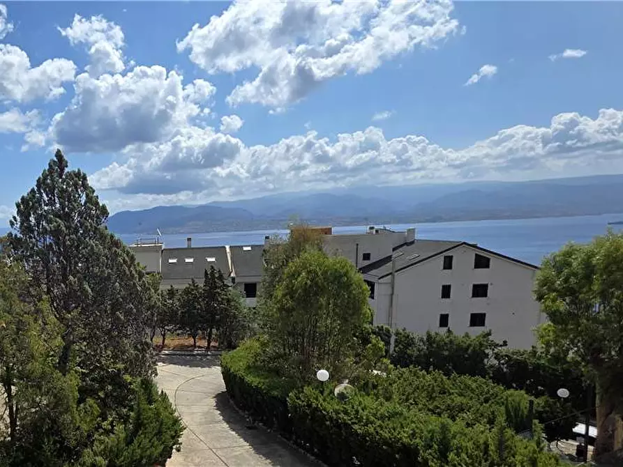 Immagine 1 di Appartamento in vendita  in Via Panoramica dello Stretto, 1000 a Messina