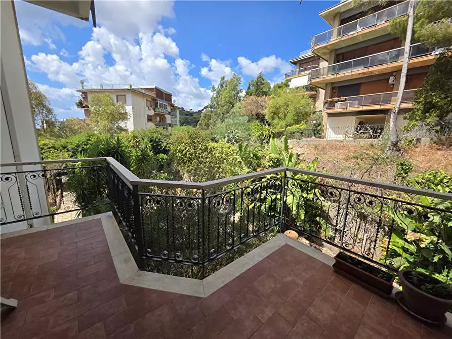 Immagine 13 di Appartamento in vendita  in Via Panoramica dello Stretto, 1000 a Messina
