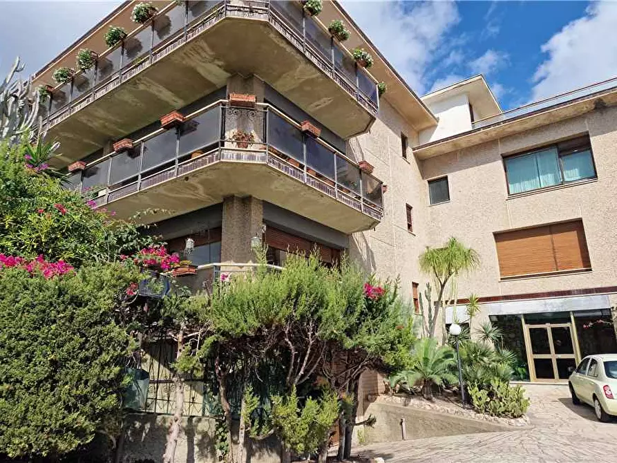 Immagine 3 di Appartamento in vendita  in Via Panoramica dello Stretto, 1000 a Messina