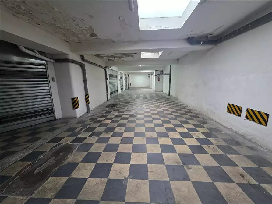 Immagine 13 di Garage in vendita  in Via Colapesce, 5 a Messina