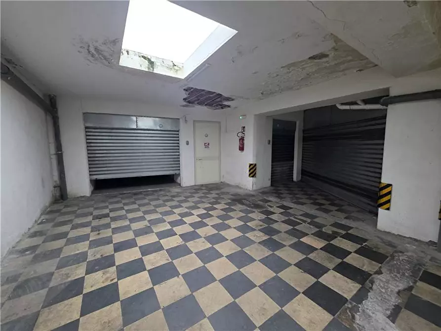 Immagine 6 di Garage in vendita  in Via Colapesce, 5 a Messina